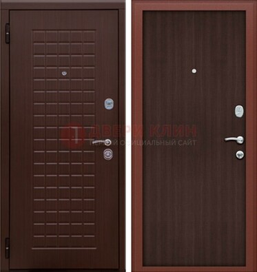 Коричневая металлическая дверь с МДФ ДМ-78 в квартиру в Электроуглях